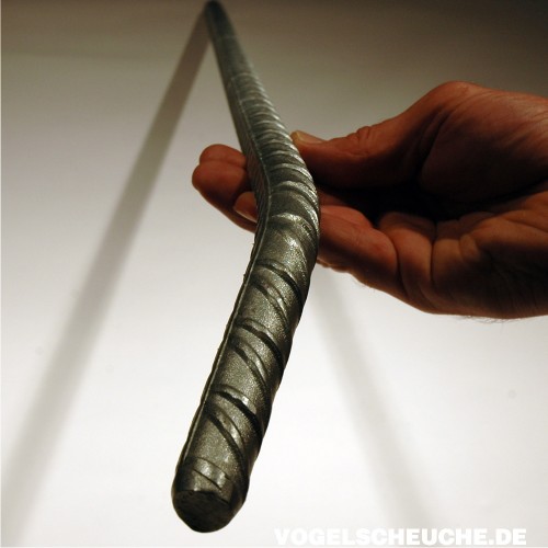 Nahaufnahme einer Hand, die die Steckverbindung der Teleskoprute des XL Systems hält.